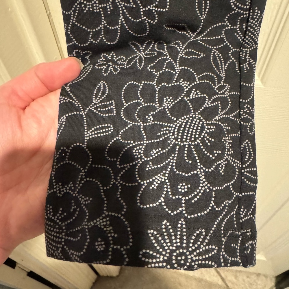 Sonoma Black and White Floral Leggings - Picture 4 of 5